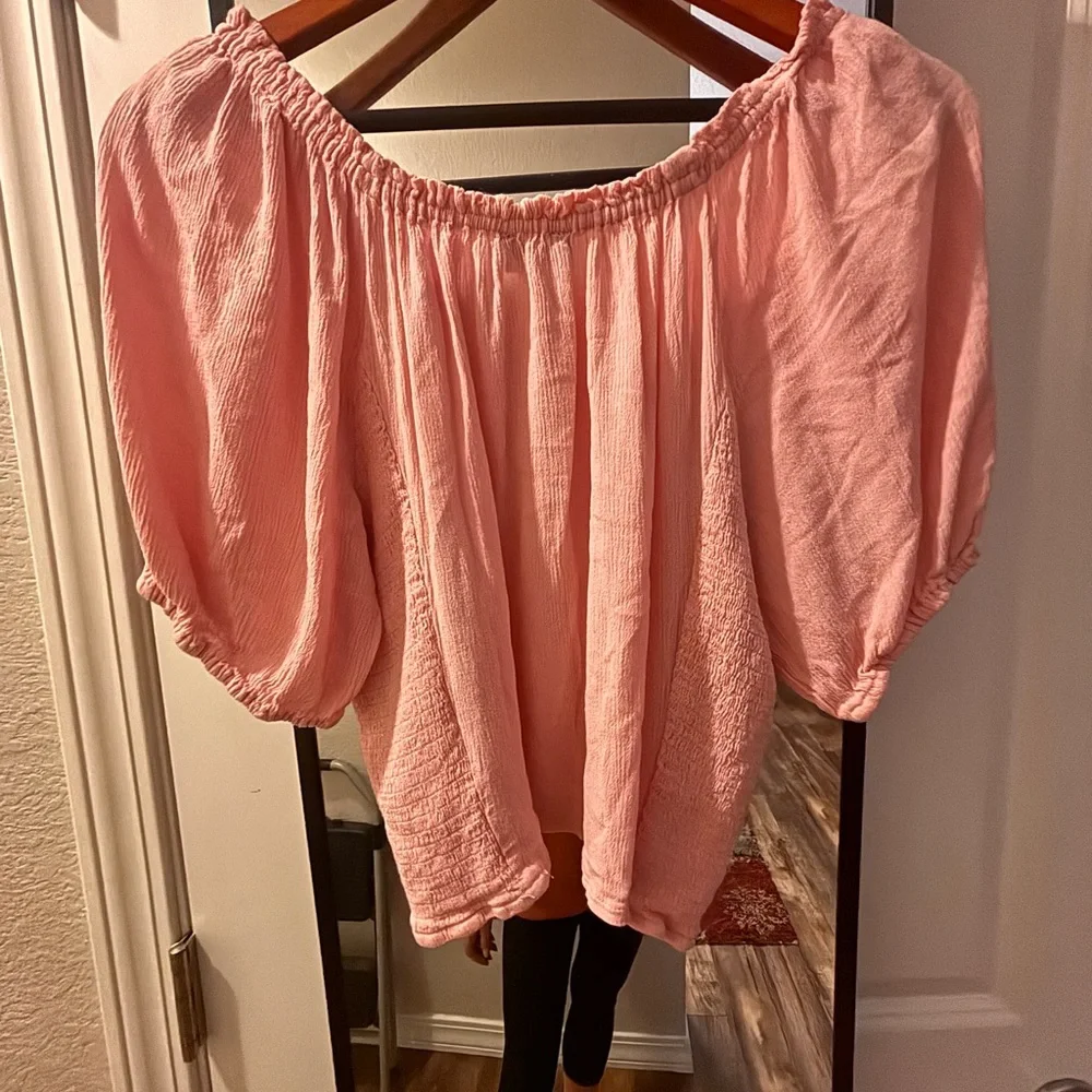 1. State Pink Off-Shoulder Blouse - Picture 4 of 4